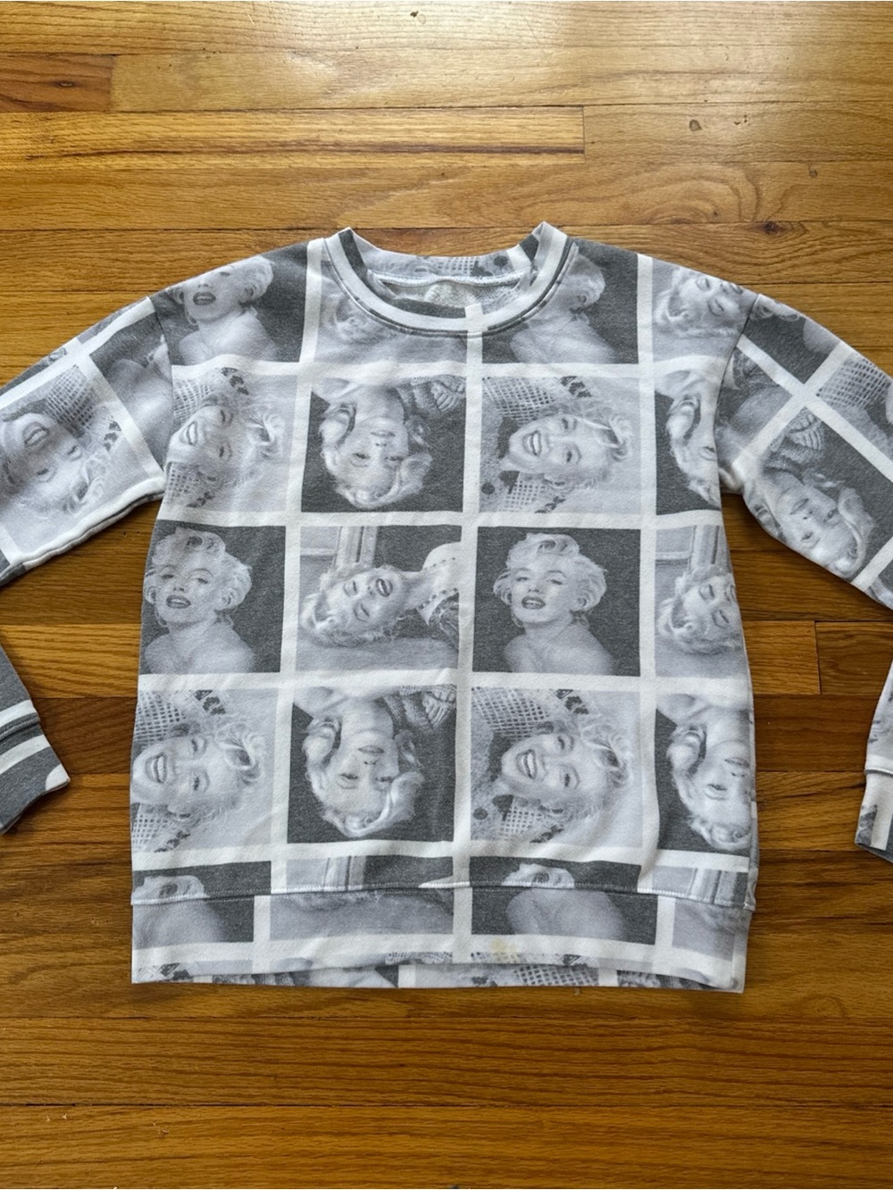 Marilyn Monroe Crew Neck Sweatshirt Pullover Women’s Size Small